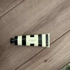 Jo Malone ハンドクリーム イングリッシュ オーク＆ヘーゼルナッツのサムネイル