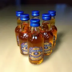 CHIVAS REGAL 18 GOLD SIGNATURE 50ml 6本のサムネイル