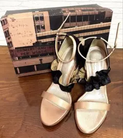 GRACE CONTINENTALシャーリングフリルサンダル 36、23cm箱付のサムネイル