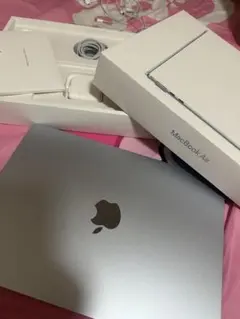 Apple 13インチ MacBook Air M4チップ 16GB 256GB