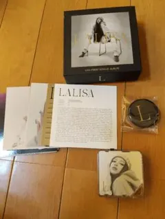 LISA FIRST SINGLE ALBUM LALISA　キットアルバム値下