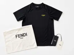 【美品】FENDI フェンディ ロゴ Tシャツ ブラック 袋・タグ完備 正規品のサムネイル