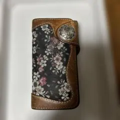 花山レザー 長財布 コンチョ付きのサムネイル