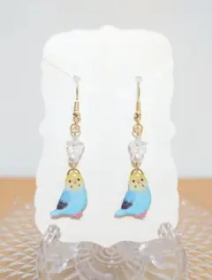 ハンドメイド　鳥　セキセイインコ　ピアス　イエロー　ブルー　ビーズ　レジン