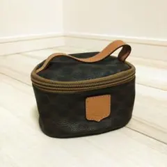 CELINEブラウンレザー円形ポーチ