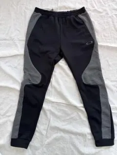 Oakley ジョガーパンツ 黒/グレー