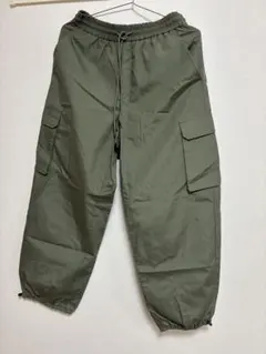 GU カーキ カーゴパンツ