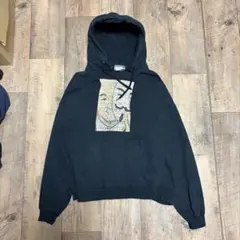 Hanes90s ブラック黒パーカーフーディーグッドデザイン画面の男古着