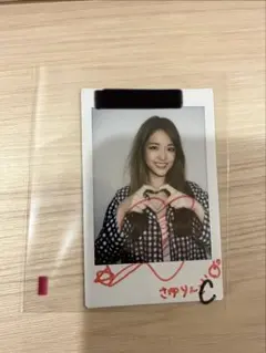 元乃木坂46阪口珠美 直筆サイン入りウォールデコ 元乃木坂46阪口珠美 直筆サイン入りウォールデコ - メルカリ