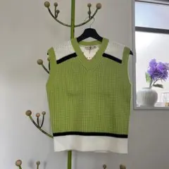 ユニクロ　MARNI コラボ　グリーン Vネック ニットベスト M