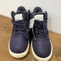 NIKE ウィメンズ　スニーカー　22.5㎝最終お値下げ