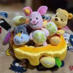 プーさん　はちみつ バスケット ぬいぐるみ　ディズニーストア限定 　レモン