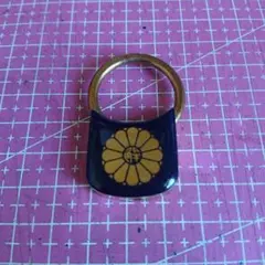 十二葉菊 キーホルダー