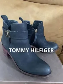 TOMMY HILFIGER ヌバックレザー　サイドジップブーツ