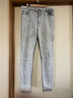 1030 Bershka ハイウエスト スキニーデニムライトグレー EUR44