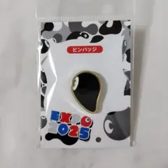 コミャク　ピンバッジ　黒　ID　左　ミャクミャク　万博　こみゃく