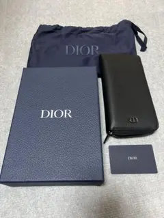Dior 黒 レザー 長財布　ほぼ未使用のサムネイル