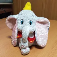 ダンボ ぬいぐるみ  ダンボのぬいぐるみ