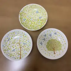 【希少・7枚セット】陶芸家 市川和美 × ガスト コラボプレート（大4枚・小3枚 ガスト 市川和美 小島と森の小皿 3枚セット ① - メルカリ