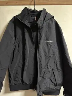 TOMMY HILFIGER ブラックナイロンジャケット