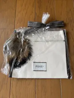 FOXEY ファーチャームポーチ