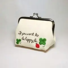 手刺繍 がま口ポーチ