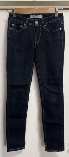 Item thumbnail for item 2df03a0c-13c3-45e9-8a38-918ef40cafaa