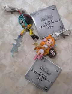 ワンピース フィギュアキーホルダー vol.7 全2種ナミ、ブルック