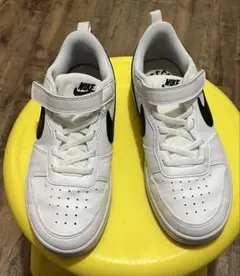 ★美品★ Nike キッズスニーカー ホワイト/ブラック 22cm