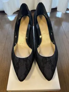 美品　velikoko ヴェリココ パンプス25.5 レース 濃厚