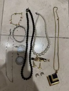 遺品整理】ヴィンテージ アクセサリー ネックレス まとめ売り - メルカリ