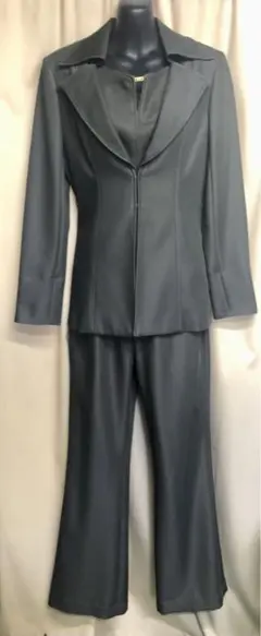 シャープなカッコいいライン◎セットアップスーツ　美品