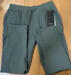 ルルレモン Zeroed In スリムフィットパンツ　メンズ