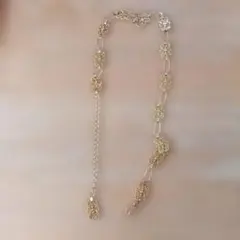 金色のチェーンベルト