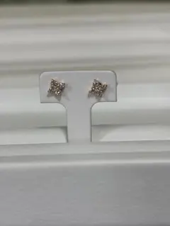 星型クリスタルピアス