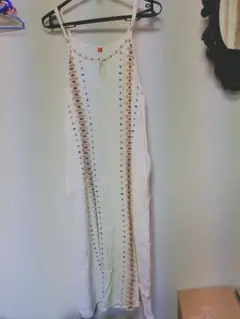 刺繍入りホワイトロングキャミワンピース　インナー付2点セット