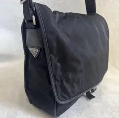 PRADA ブラック メッセンジャーバッグ