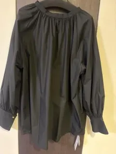 【LOUNGEDRESS】リボン付きブラックシャツ Fサイズのサムネイル