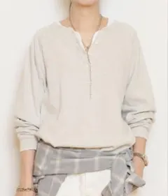 Deuxieme Classe【レミレリーフ】WタックヘンリーネックTシャツのサムネイル