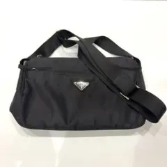 美品　プラダ ショルダーバッグ 三角ロゴプレート テスートナイロン レザー 黒