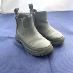 ZARA サイドゴアブーツ　カーキ