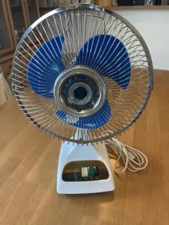 昭和レトロ】HITACHI 扇風機 ミントグリーン色 - メルカリ