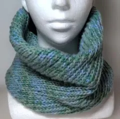リバーブルーのネックウォーマー 手編み72ポリエステルとアクリル混