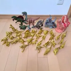 恐竜フィギュア 38体+パペット セット ゴールド