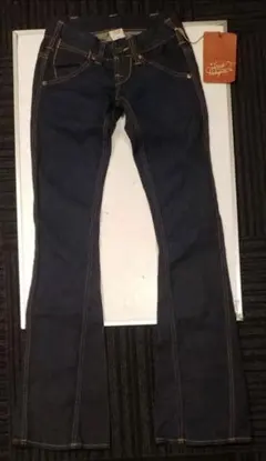 True Religion 未使用 ブーツカットデニム