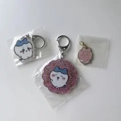 ちいかわ ラメアクリルキーホルダー4 ハチワレ