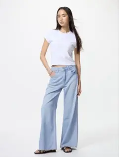 UNIQLO ドレープワイドフレアジーンズ ブルー 25