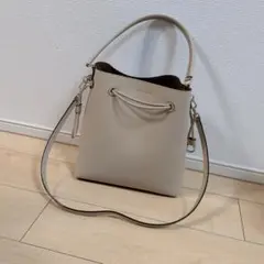 CHARLES＆KEITH ショルダーバッグ