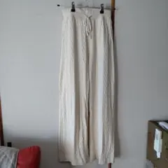 ユニクロ ニットパンツ 縄編み ケーブル編み L オフホワイト