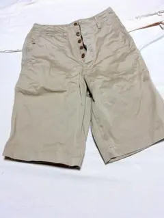 BEAMS BOY ハードウェア チノショートパンツ ベージュのサムネイル